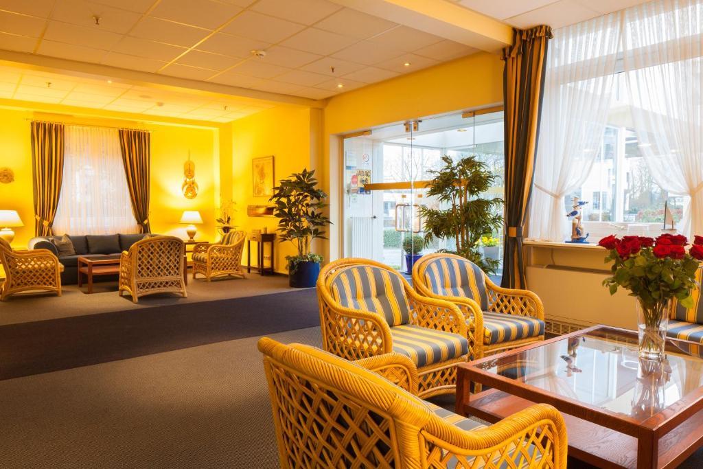 Hotel Senator Marina Wedel Exteriér fotografie